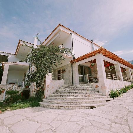 Vila Milo Himare Exterior foto