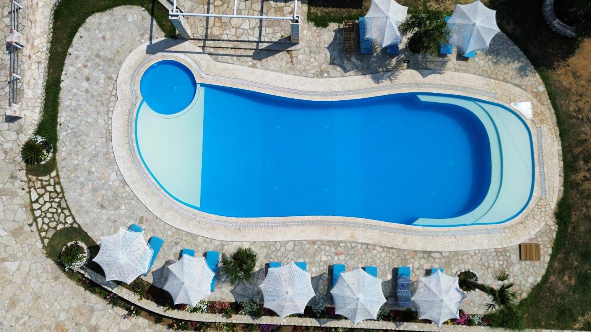 Vila Milo Himare Exterior foto